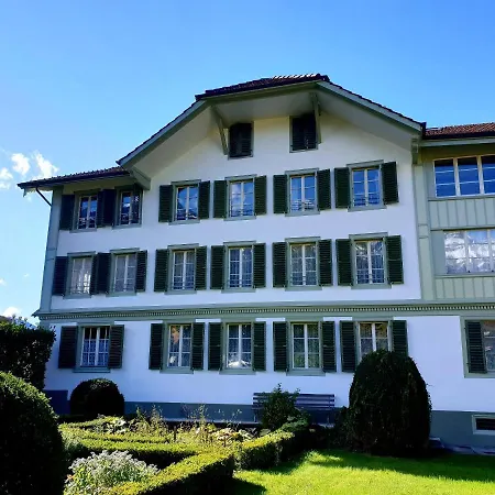 Town House Sleeps 12 Guests