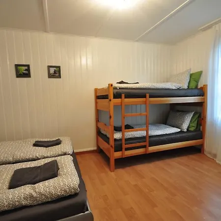 Town House Sleeps 12 Guests