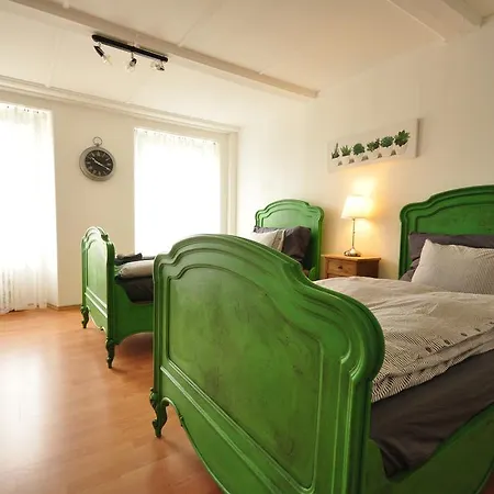 Town House Sleeps 12 Guests Apartmán *