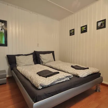 Town House Sleeps 12 Guests Interlaken