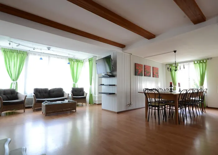 Town House Sleeps 12 Guests Appartamento Interlaken
