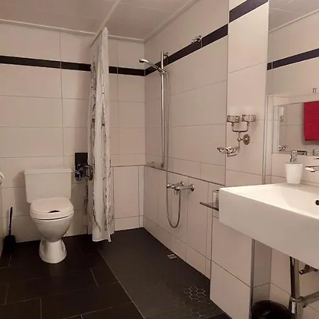 아파트 Town House Sleeps 12 Guests *