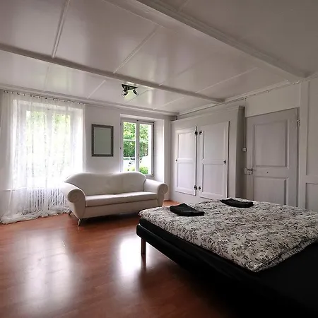 아파트 Town House Sleeps 12 Guests *