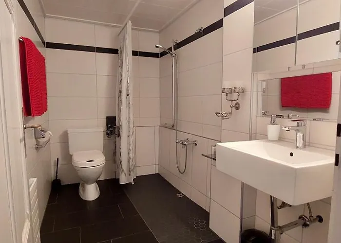 아파트 Town House Sleeps 12 Guests *