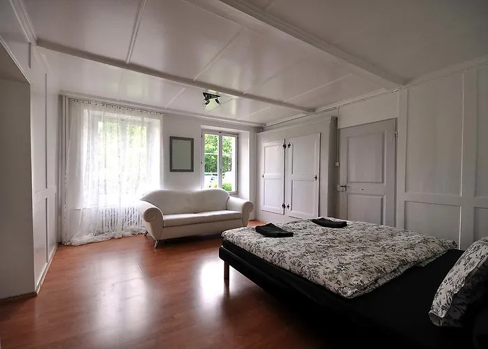 아파트 Town House Sleeps 12 Guests *